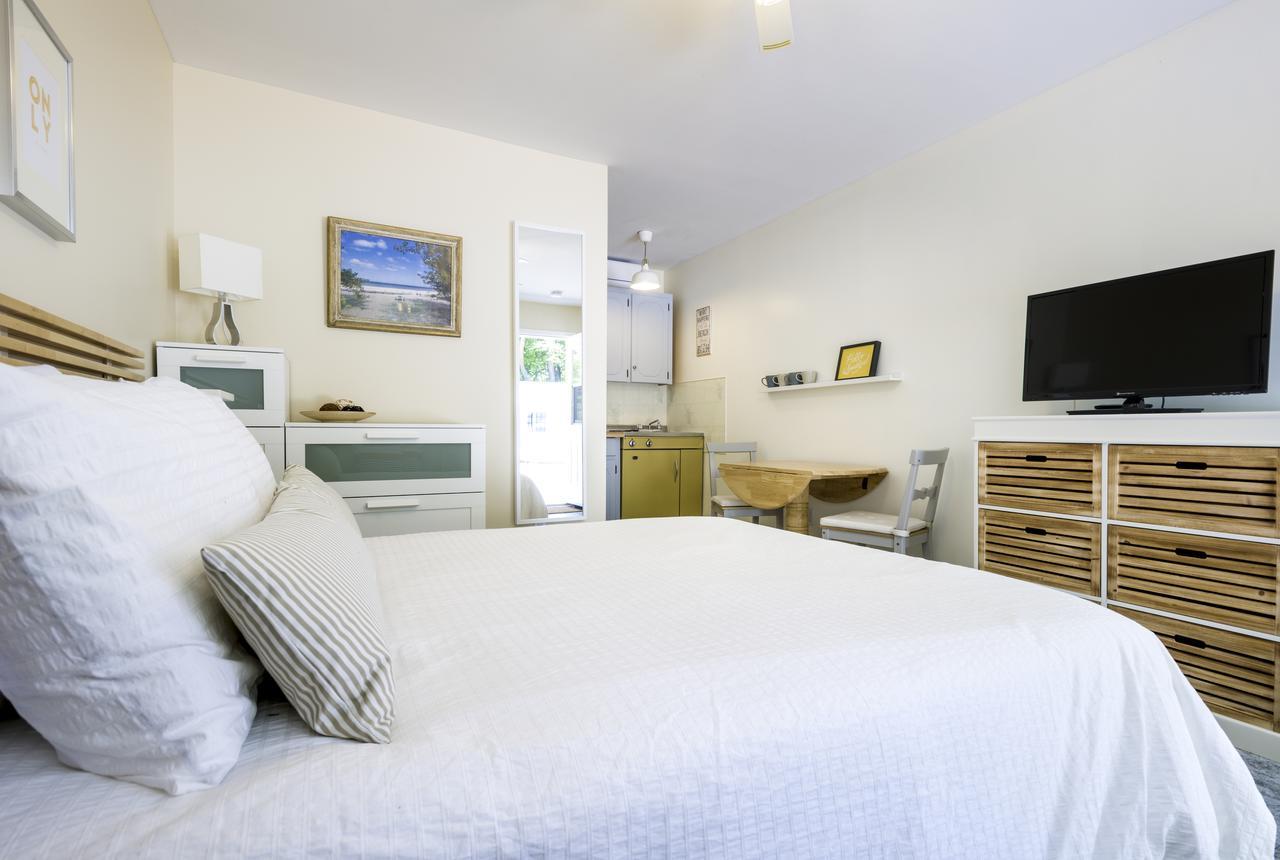 Hollywood Cottages Wasaga Beach Eksteriør billede